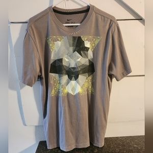 Large Nike like new tee